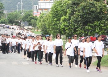 PLC Fun Walk Meriahkan Puncak Perayaan Dies Natalis Ke-6 Politeknik eLBajo Commodus